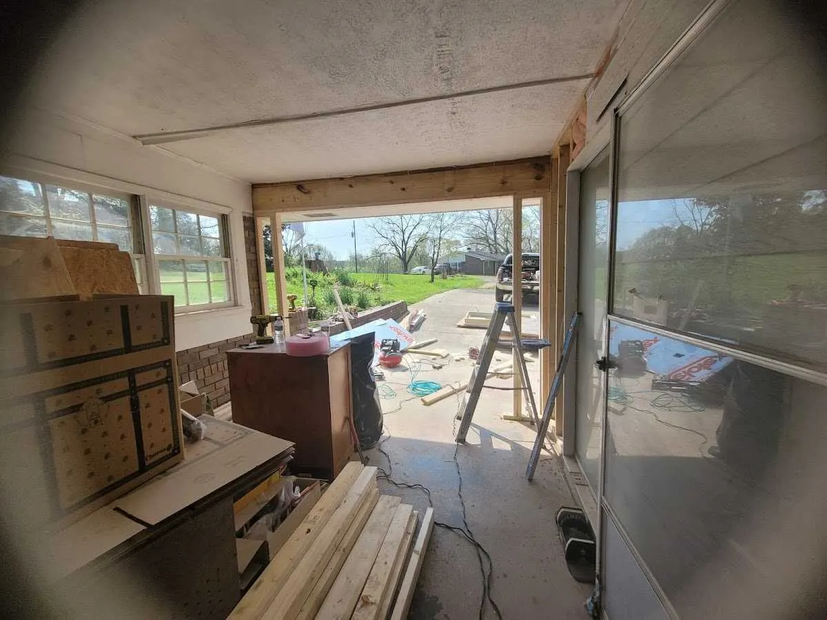 Air movers and dehumidifier for Drying & Dehumidification in Owosso